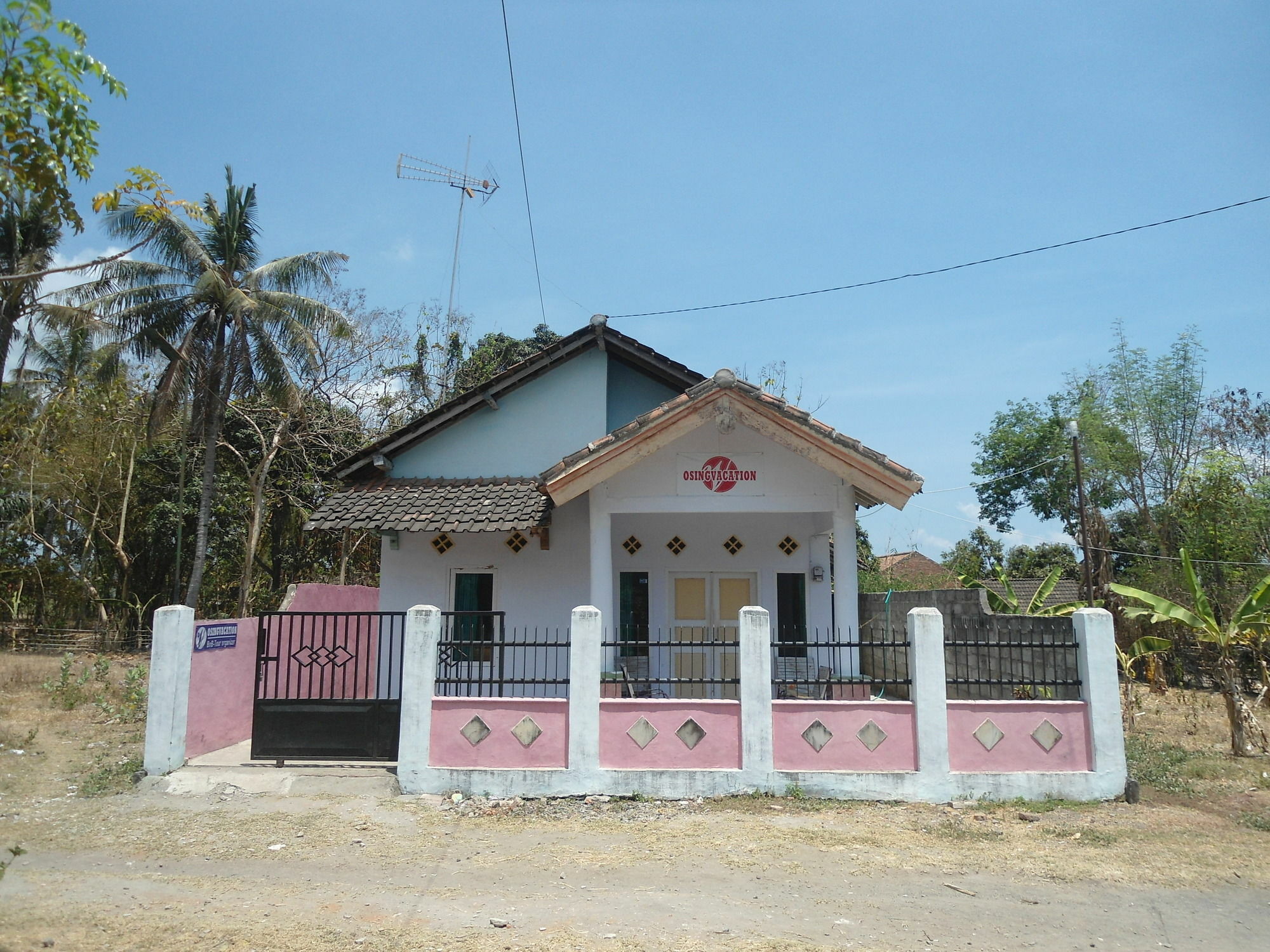 Osingvacation Bed & Breakfast Tamansuruh Ngoại thất bức ảnh