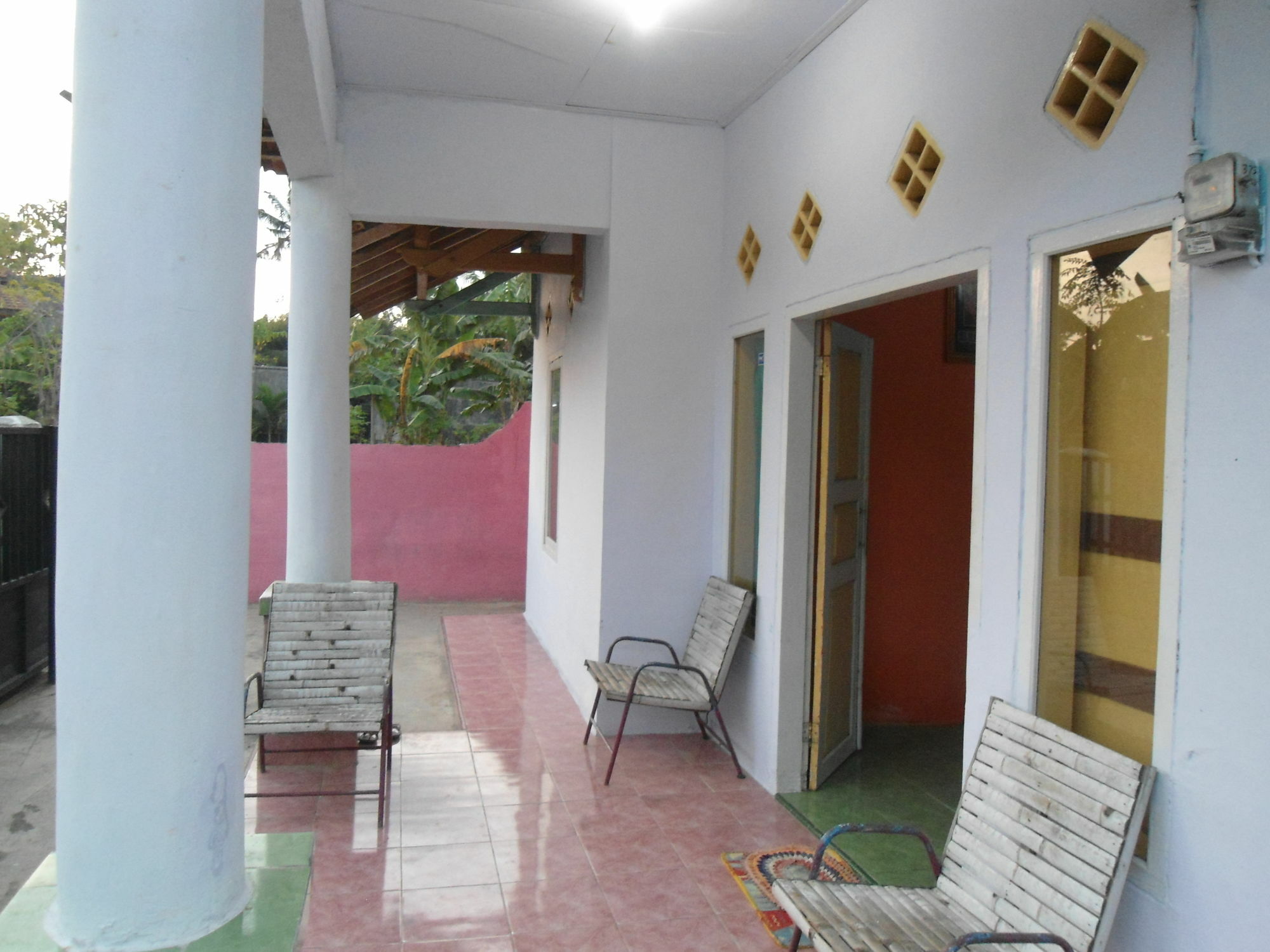 Osingvacation Bed & Breakfast Tamansuruh Ngoại thất bức ảnh