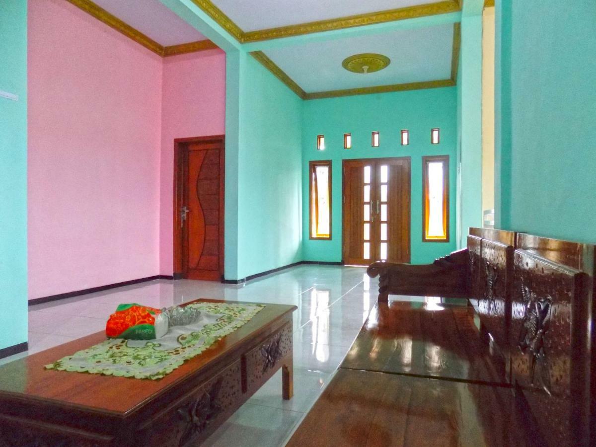 Osingvacation Bed & Breakfast Tamansuruh Ngoại thất bức ảnh