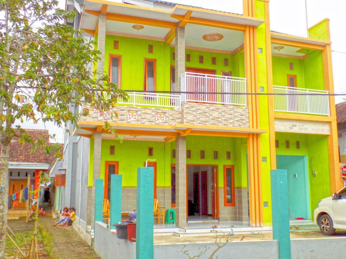 Osingvacation Bed & Breakfast Tamansuruh Ngoại thất bức ảnh